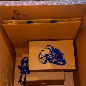 Louis Vuitton button box, dust bags, shopping bag etc. pick and choose